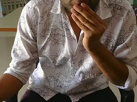 Snapshot of Big_boss_ind chatting on 01/11/26, 05:23 Big boss ind online show from 01/11/26, 05:23