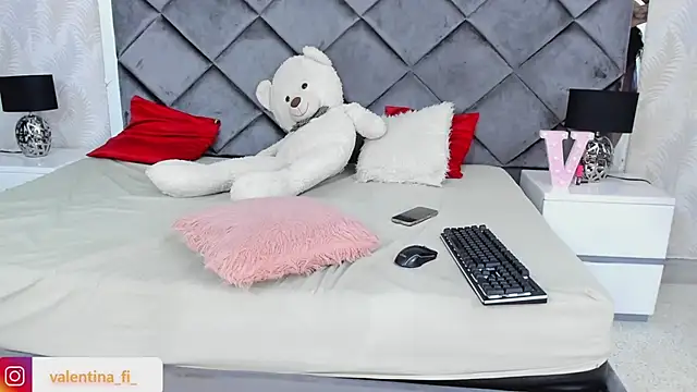 valentina fi online show from 01/30/25, 12:27