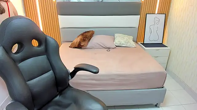 LEYNABRAUN online show from 11/29/25, 12:30