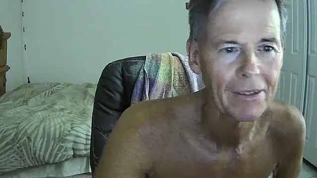 Snapshot of nakeedcowboi65 chatting on 09/10/25, 06:30 nakeedcowboi65 online show from 09/10/25, 06:30