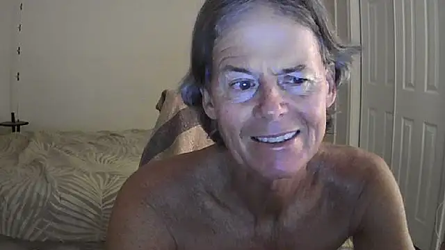 Snapshot of nakeedcowboi65 chatting on 06/01/26, 07:32 nakeedcowboi65 online show from 06/01/26, 07:32