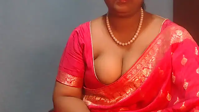 Snapshot of naughtyboobs38dd chatting on 04/13/26, 05:57 naughtyboobs38dd online show from 04/13/26, 05:57