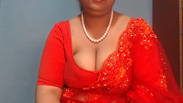 Snapshot of naughtyboobs38dd chatting on 05/13/26, 07:00 naughtyboobs38dd online show from 05/13/26, 07:00