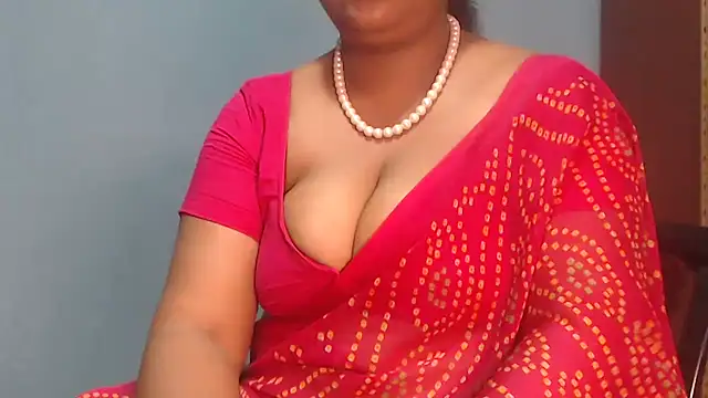Snapshot of naughtyboobs38dd chatting on 05/23/26, 05:45 naughtyboobs38dd online show from 05/23/26, 05:45