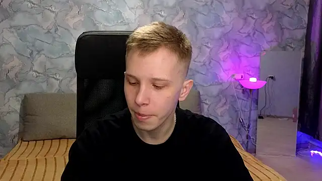 Snapshot of arlekincrop chatting on 02/06/26, 02:09 arlekincrop online show from 02/06/26, 02:09