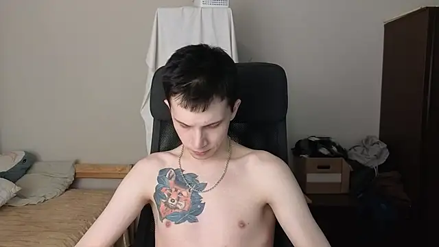 Snapshot of arlekincrop chatting on 03/15/26, 02:50 arlekincrop online show from 03/15/26, 02:50