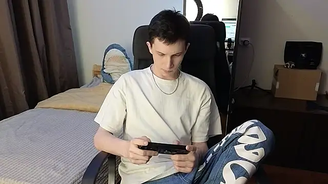 arlekincrop online show from 03/16/26, 09:41