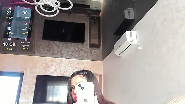 Snapshot of AmiraRosse chatting on 02/21/25, 06:51 AmiraRosse online show from 02/21/25, 06:51