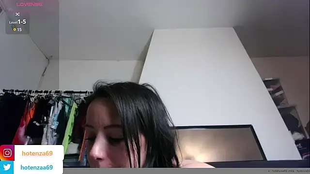 Hotenza69 online show from 03/03/25, 09:37