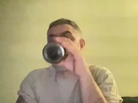 Snapshot of danyiony chatting on 03/03/26, 12:50 danyiony online show from 03/03/26, 12:50