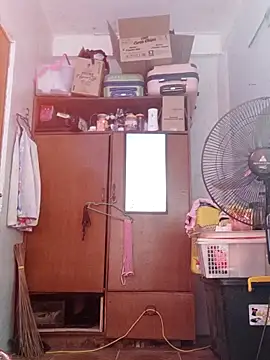 Snapshot of QueenSoreal chatting on 02/17/25, 07:31 QueenSoreal online show from 02/17/25, 07:31