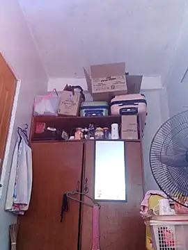 Snapshot of QueenSoreal chatting on 02/17/25, 10:36 QueenSoreal online show from 02/17/25, 10:36