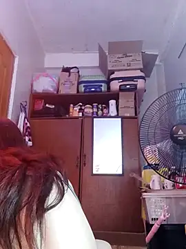 Snapshot of QueenSoreal chatting on 02/26/25, 07:27 QueenSoreal online show from 02/26/25, 07:27