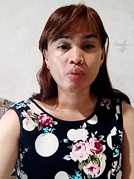 Snapshot of QueenSoreal chatting on 09/09/25, 06:07 QueenSoreal online show from 09/09/25, 06:07