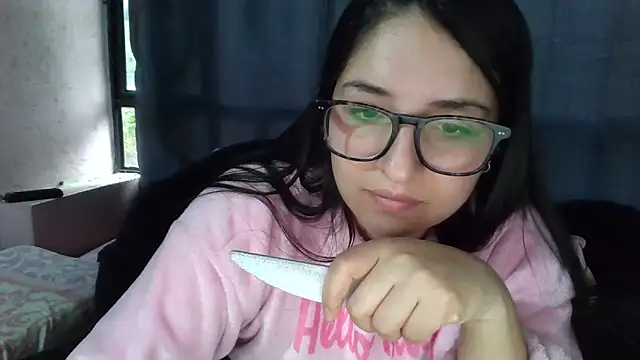 Snapshot of sara_110323 chatting on 09/19/25, 11:11 sara 110323 online show from 09/19/25, 11:11