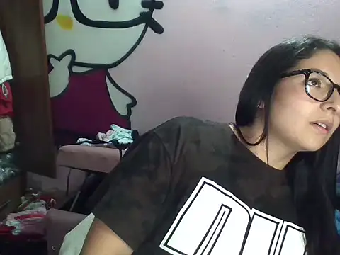sara 110323 online show from 03/24/26, 01:21