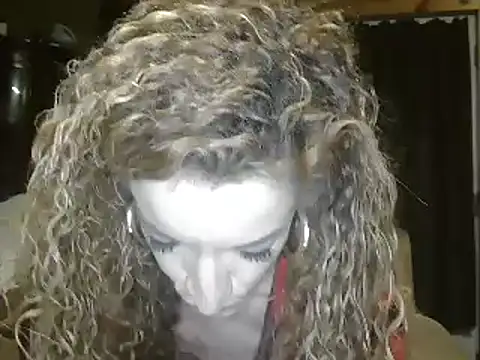 Snapshot of AshleyRain chatting on 11/29/25, 06:05 AshleyRain online show from 11/29/25, 06:05