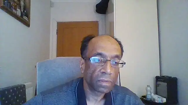 Snapshot of rauncher1 chatting on 10/22/25, 09:09 rauncher1 online show from 10/22/25, 09:09