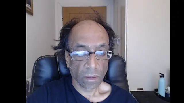 rauncher1 online show from 06/18/26, 09:25