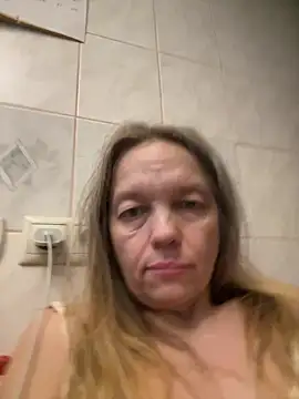 Susanel online show from 12/04/25, 12:14