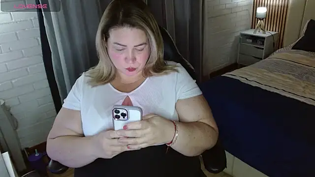 bella savati online show from 12/17/25, 09:54