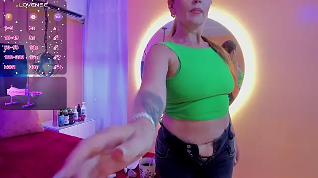 chantall1375 online show from 01/12/25, 03:03