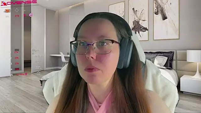 Victoria Romans online show from 10/07/25, 01:25