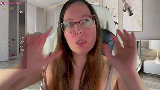 Victoria Romans online show from 10/14/25, 04:41