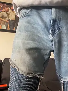 Snapshot of cumgitsumdic chatting on 01/25/25, 06:13 cumgitsumdic online show from 01/25/25, 06:13