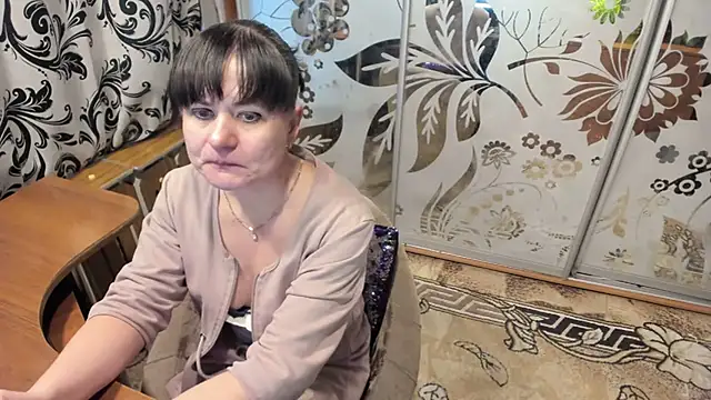 Snapshot of EVILENSA chatting on 02/15/25, 01:27 EVILENSA online show from 02/15/25, 01:27