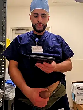 Snapshot of gardy8585 chatting on 02/01/26, 02:26 gardy8585 online show from 02/01/26, 02:26