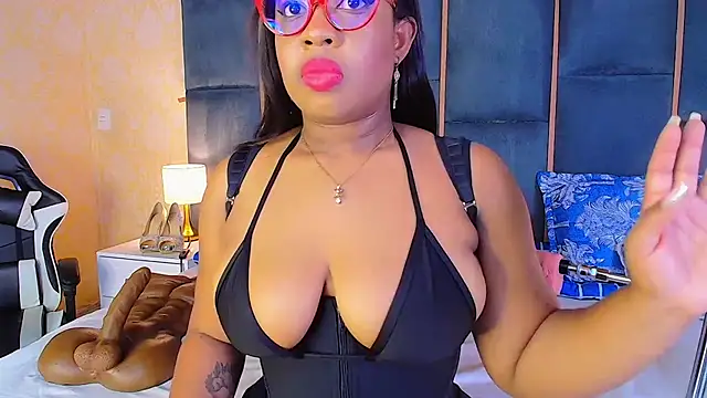 CaseyMoon online show from 10/19/25, 12:39