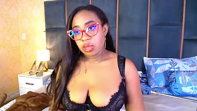 CaseyMoon online show from 11/19/25, 12:27