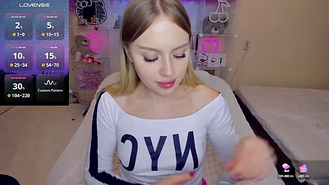Snapshot of ElinOceanX chatting on 03/01/25, 05:27 ElinOceanX online show from 03/01/25, 05:27