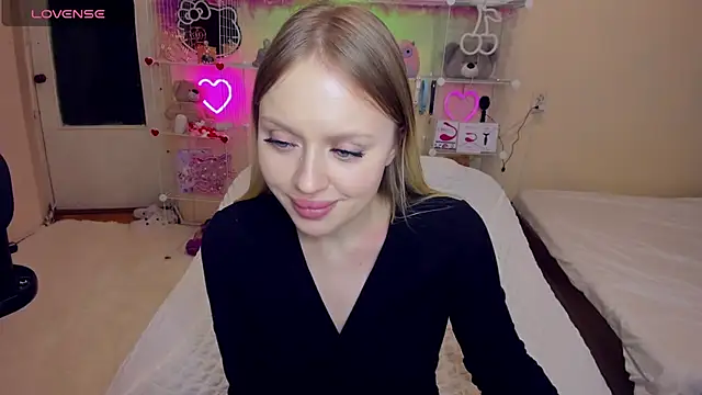 Snapshot of ElinOceanX chatting on 03/11/25, 02:10 ElinOceanX online show from 03/11/25, 02:10