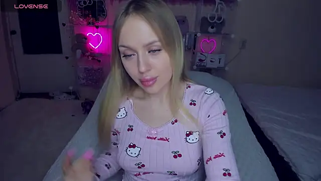 Snapshot of ElinOceanX chatting on 03/15/25, 03:48 ElinOceanX online show from 03/15/25, 03:48