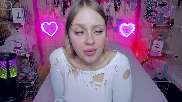 Snapshot of ElinOceanX chatting on 03/21/25, 12:07 ElinOceanX online show from 03/21/25, 12:07