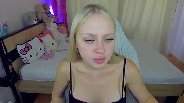 Snapshot of ElinOceanX chatting on 09/10/25, 09:42 ElinOceanX online show from 09/10/25, 09:42