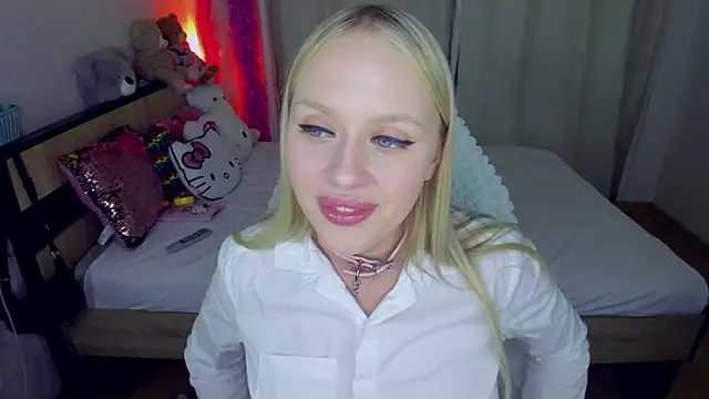 Snapshot of ElinOceanX chatting on 09/19/25, 06:30 ElinOceanX online show from 09/19/25, 06:30