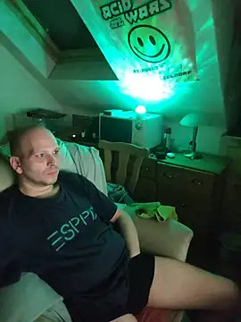 Snapshot of hardcap chatting on 11/02/25, 05:37 hardcap online show from 11/02/25, 05:37