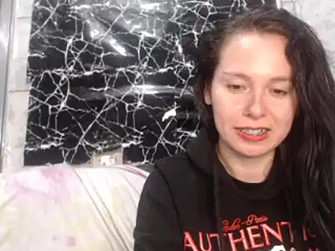 Venusluxodomme online show from 06/10/26, 03:18
