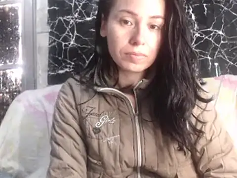 Venusluxodomme online show from 06/19/26, 07:28
