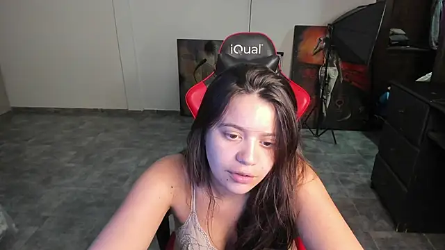 Snapshot of kiarafonseca_ chatting on 12/05/24, 01:14 kiarafonseca  online show from 12/05/24, 01:14