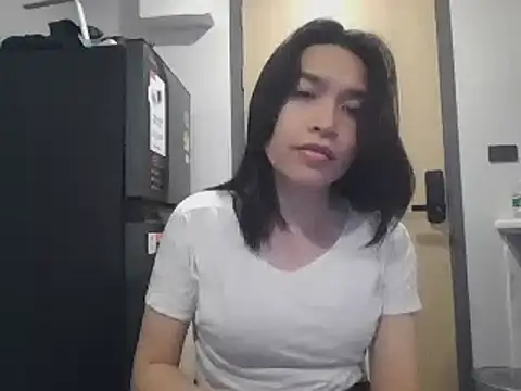 Snapshot of sara_kimoo chatting on 01/04/25, 05:37 sara kimoo online show from 01/04/25, 05:37