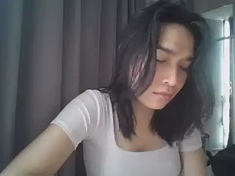 Snapshot of sara_kimoo chatting on 01/10/25, 10:17 sara kimoo online show from 01/10/25, 10:17