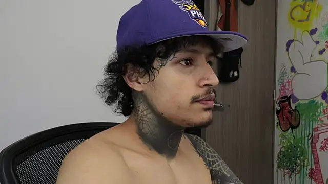 trieone online show from 02/13/26, 01:45