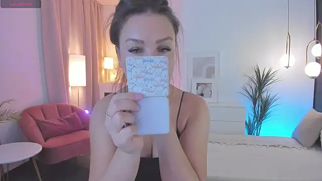 MilenaMellow online show from 03/11/25, 09:04