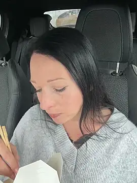 Viola Beck online show from 02/28/25, 12:09