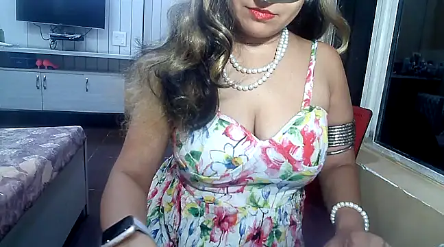 yourradhika online show from 02/16/25, 05:26