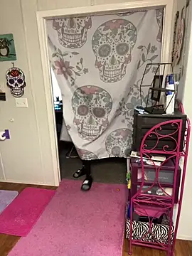 lolabunny9 online show from 12/10/24, 05:00